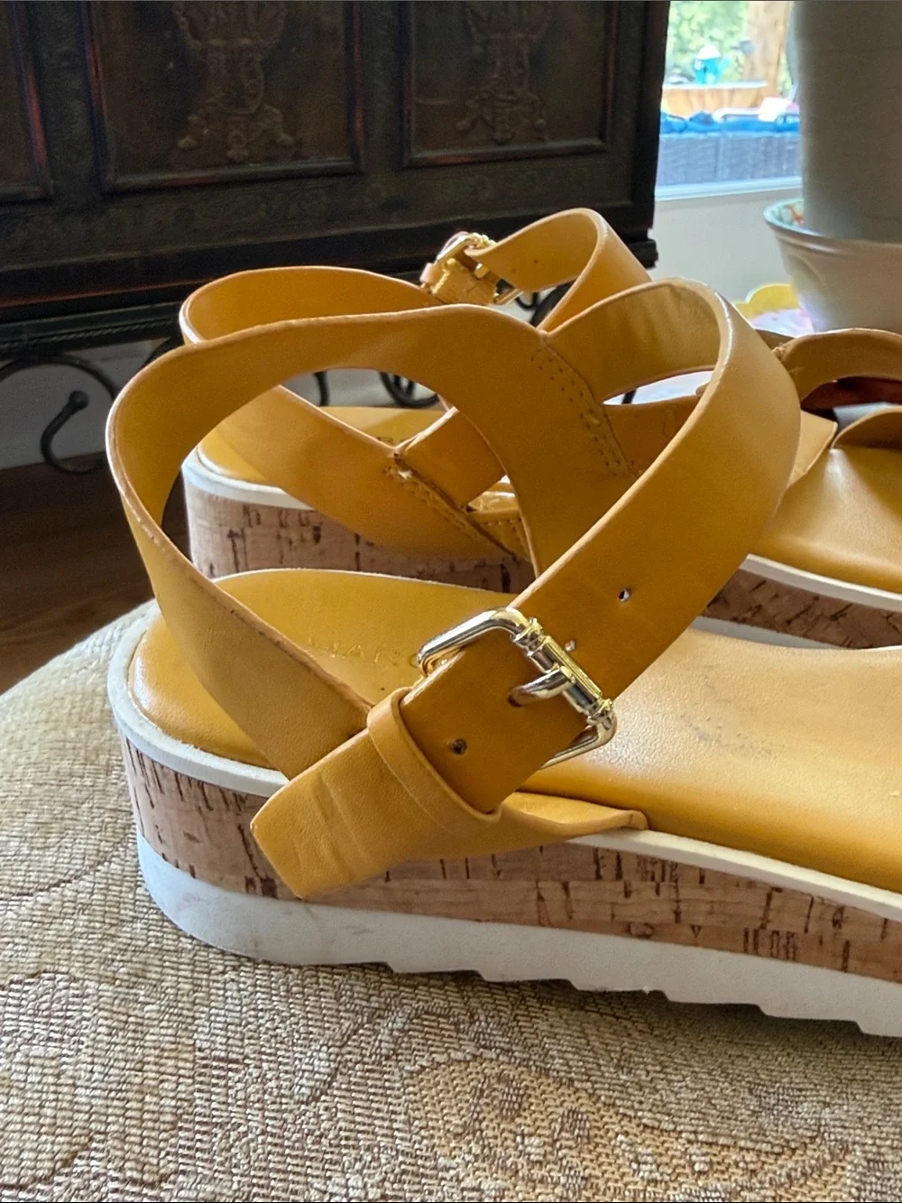 Marc Fisher Mustard Yellow Leather Platform Sandals‎ 7.5